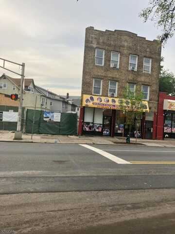 789 S Orange Ave, Newark, NJ 07106