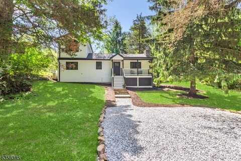 926 Cedar Dr, Stillwater, NJ 07860