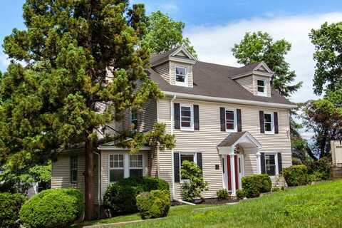 25 Jardine Rd, Morristown, NJ 07960
