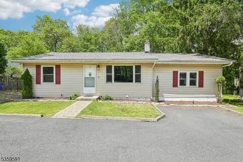 104 Leland Trl, Hopatcong, NJ 07843