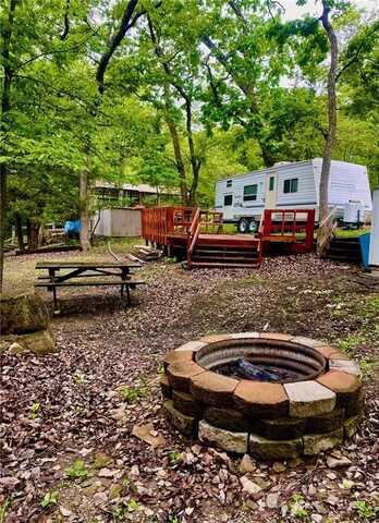 493 W Lakeside Drive, La Cygne, KS 66040