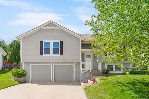 402 Cheyenne Drive, Raymore, MO 64083