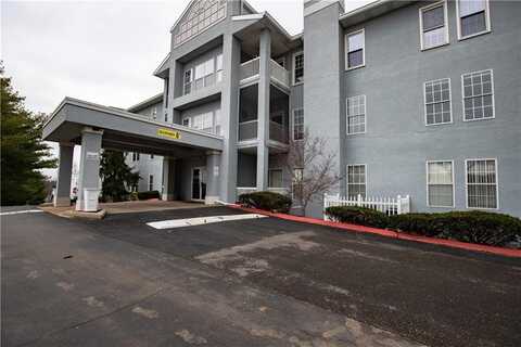 17800 E Bolger unit 309b Road, Independence, MO 64055