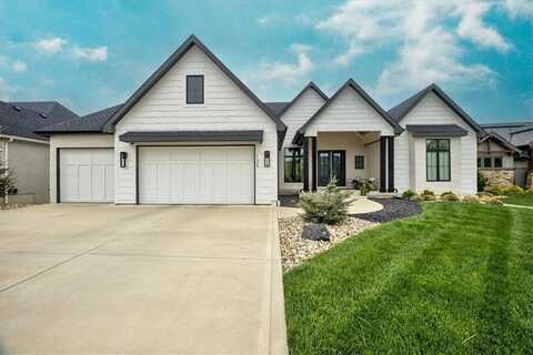 7736 N Donnelly Avenue, Kansas City, MO 64158