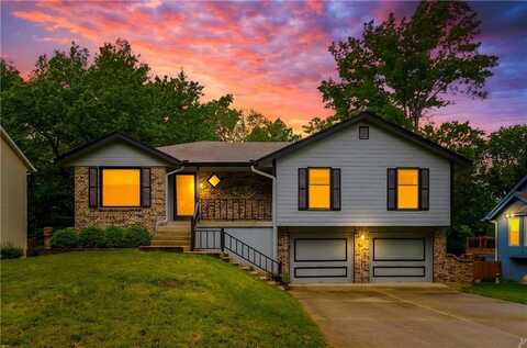 408 SE Brownfield Drive, Lees Summit, MO 64063