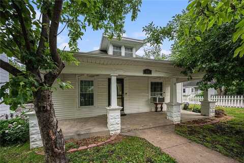 614 S 7th Street, Atchison, KS 66002