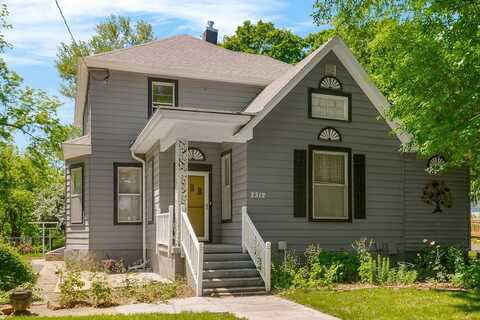 2312 Maple Avenue, Leavenworth, KS 66048