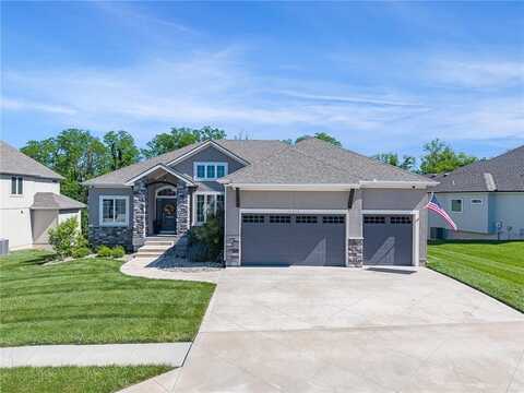 14814 Thousand Oaks Place, Parkville, MO 64152