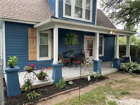 2302 3rd Avenue, Leavenworth, KS 66048