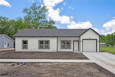 414 S Poplar Street, Ottawa, KS 66067