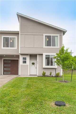 214 N McGee Street, Tonganoxie, KS 66086