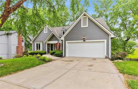 4011 NE Woodridge Drive, Lees Summit, MO 64064