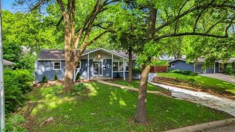 8741 Reeds Road, Overland Park, KS 66207
