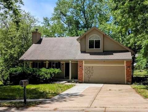 505 NW Delwood Drive, Blue Springs, MO 64015