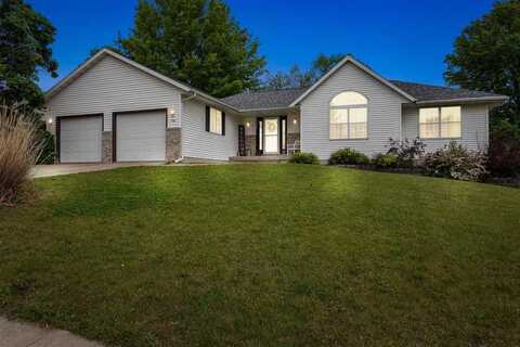 706 E Terrace Dr, CenterPoint, IA 52213