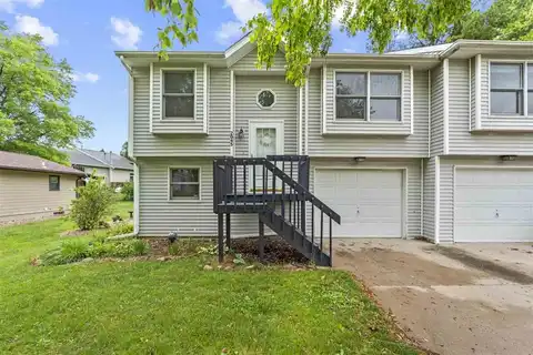 2045 South Ridge Dr, Coralville, IA 52241