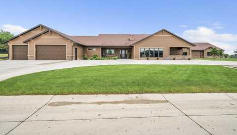 3300 Kuchel Trail, Milford, IA 51351