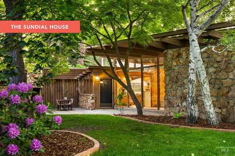 2036 N Blaine Way, Boise, ID 83702