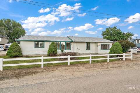 607 S State, Nampa, ID 83686