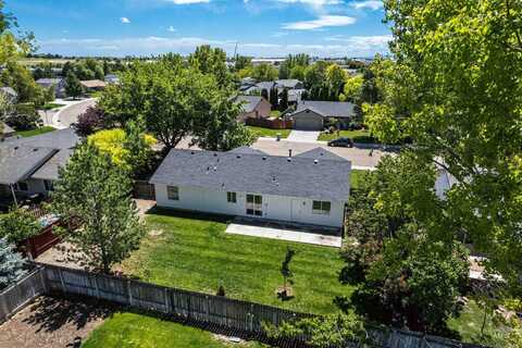 7842 Arlington Dr, Nampa, ID 83687