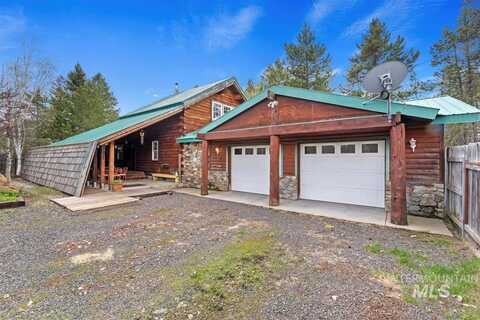 1747 W Roseberry Road, Donnelly, ID 83615