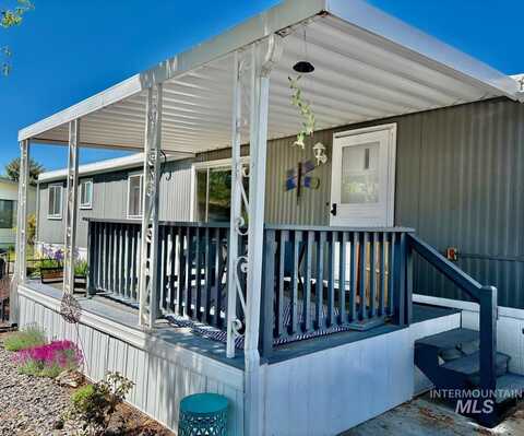 5573 Fairfax Ln, Boise, ID 83714