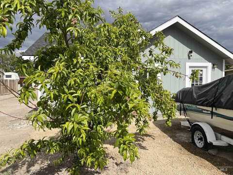 214 S 4th St, Nyssa, OR 97913