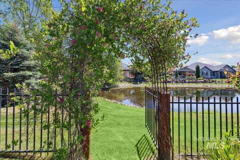 92 S Wildgrass Way, Star, ID 83669