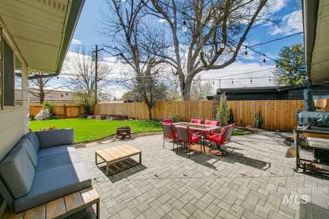 4809 W Greenbrier Drive, Boise, ID 83705