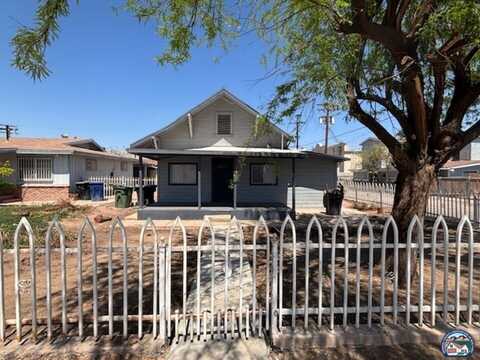 113 Roosevelt St, Calexico, CA 92231