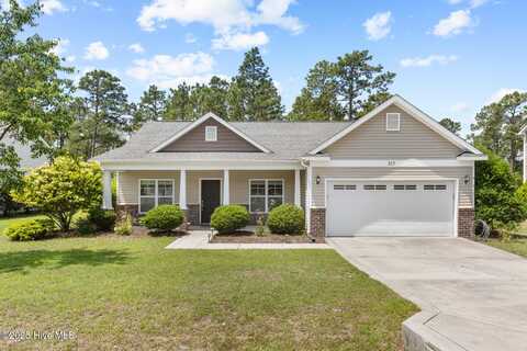 317 Inverness Drive, Hubert, NC 28539