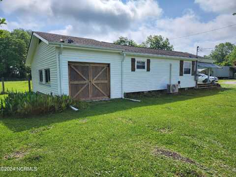 772 Belgrade Swansboro Road, Stella, NC 28582