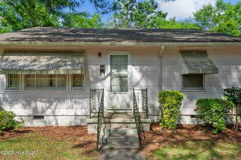 1704 Charlotte Avenue, Kinston, NC 28501