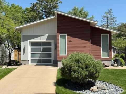 2436 W 48th Street, Westwood, KS 66205