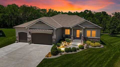 9305 SW Sushi Circle, Lees Summit, MO 64064