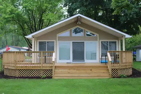 10735 Channel Dr. Lane, Addison, MI 49220