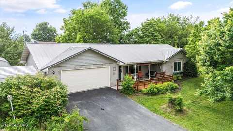 3656 Blue Byrd Lane, Kodak, TN 37764