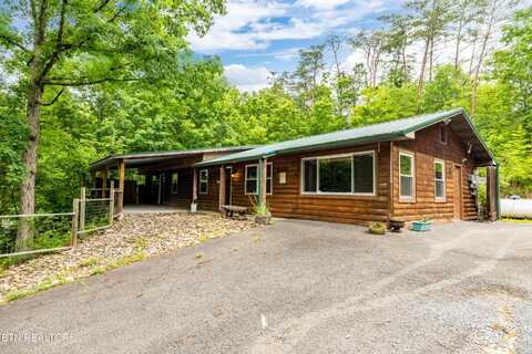 3305 Leonard Huskey Lane, Pigeon Forge, TN 37863
