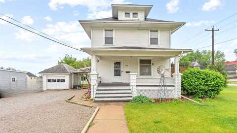 100 E Welsh Street, Williamsburg, IA 52361