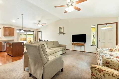 63289 NW Newhall Place, Bend, OR 97703