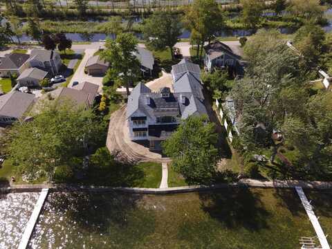 6167 E Pickwick Park Drive, Syracuse, IN 46567