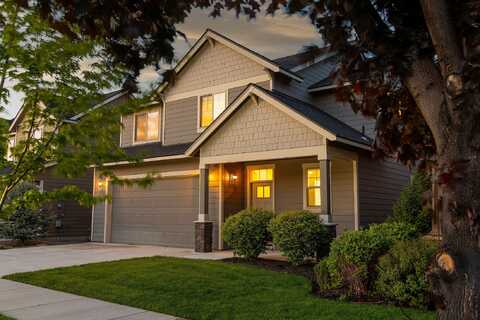 444 NW 29th Street, Redmond, OR 97756