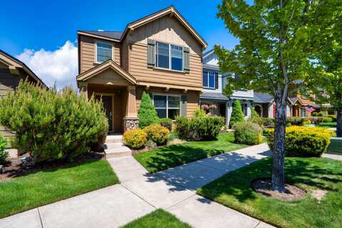 61181 Dayspring Drive, Bend, OR 97702