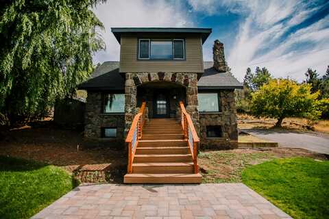 791 Lakeshore Drive, Klamath Falls, OR 97601