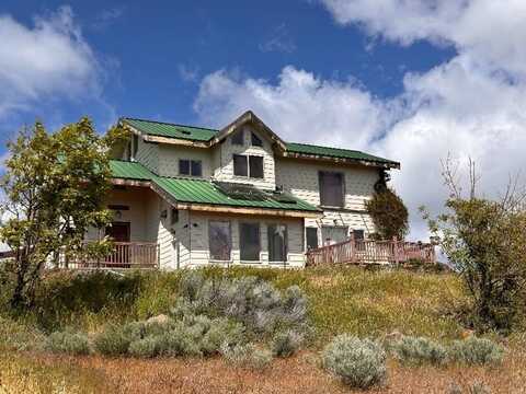 451 Eagle Claw Drive, Klamath Falls, OR 97603