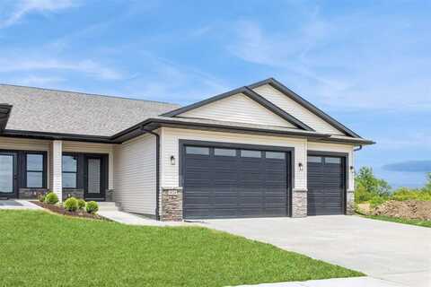 1028 Highland Trail, Solon, IA 52333