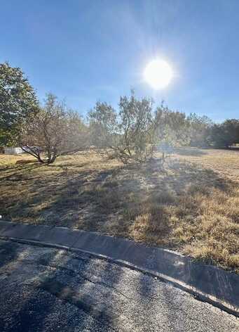 2513 Rogers Circle, Kerrville, TX 78028