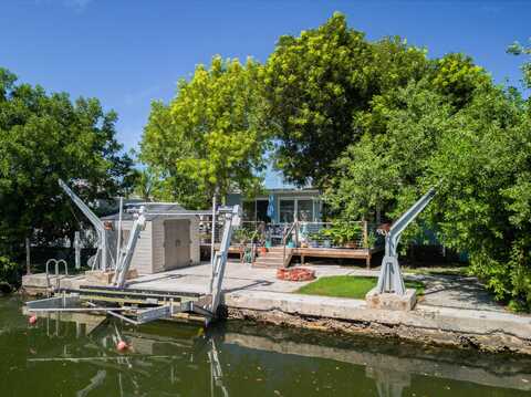 29030 Iris Drive, Big Pine Key, FL 33043