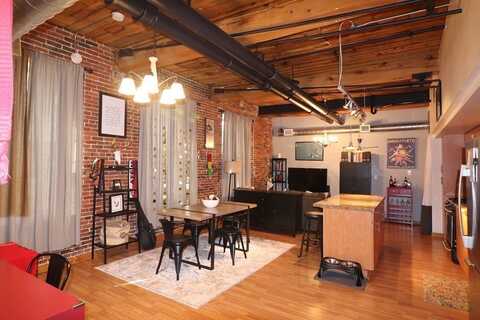 130 John St, Lowell, MA 01852
