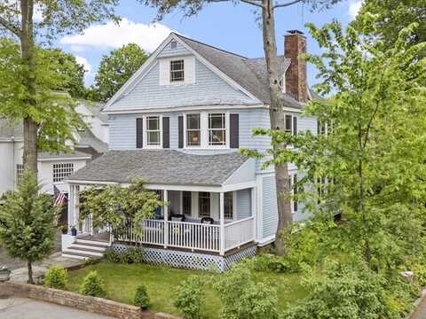 14 Thoreau Street, Concord, MA 01742